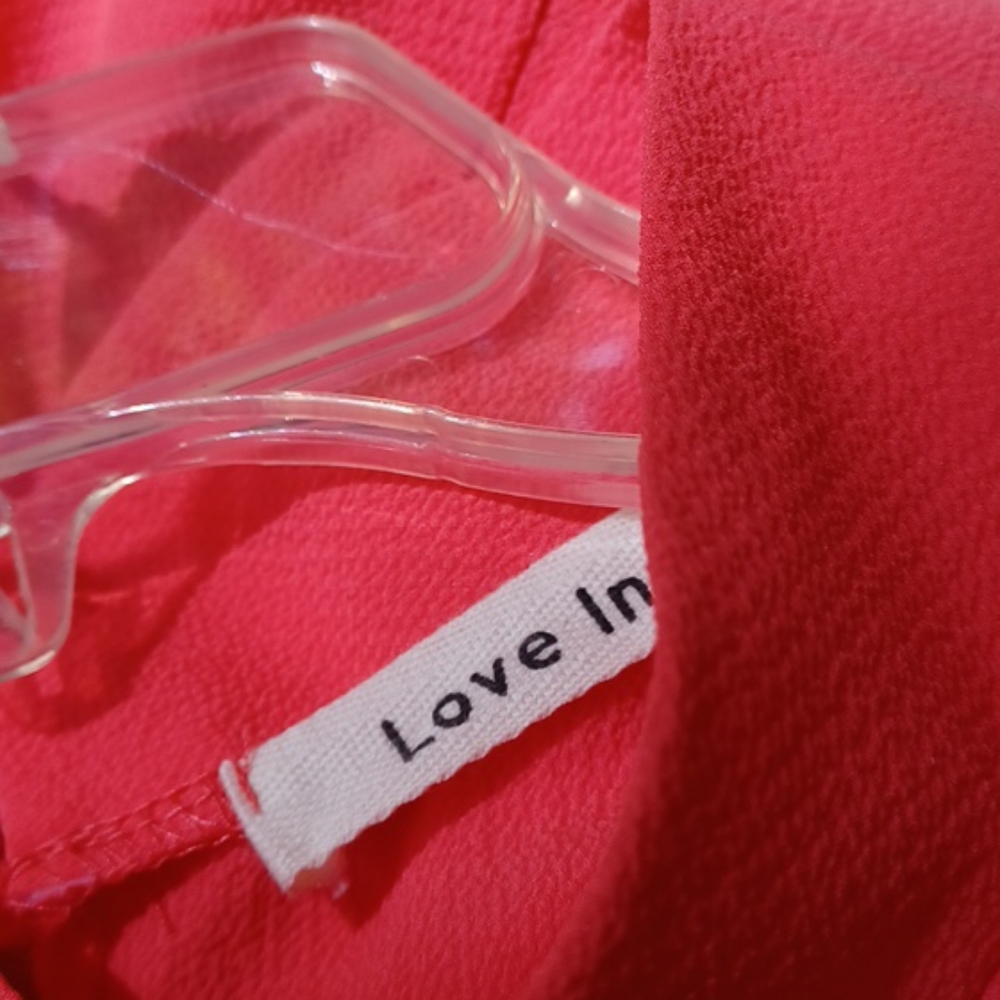 Love In top. - Picture 4 of 6